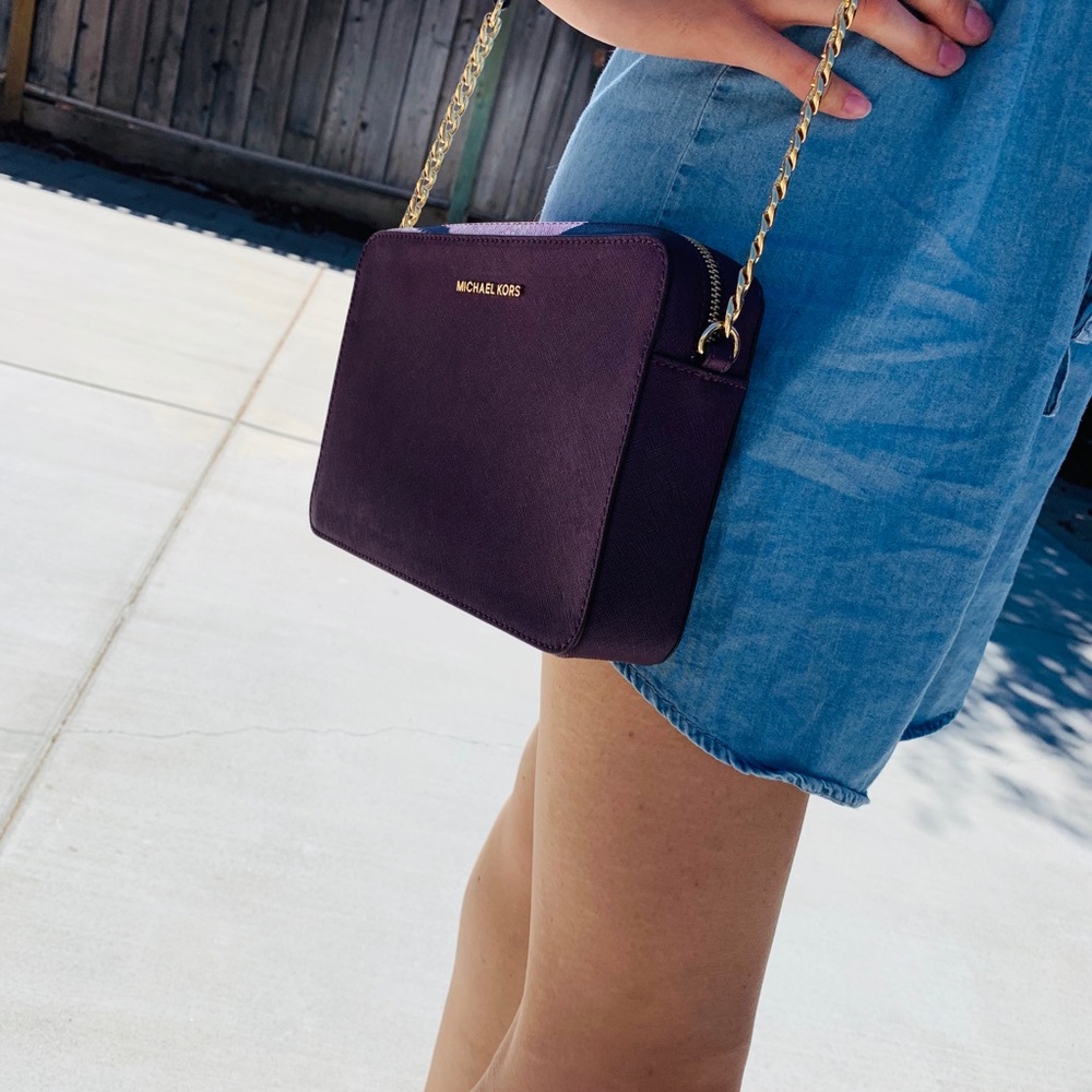 MK Michael Kors Wine/Merlot Crossbody - Picture 2 of 4